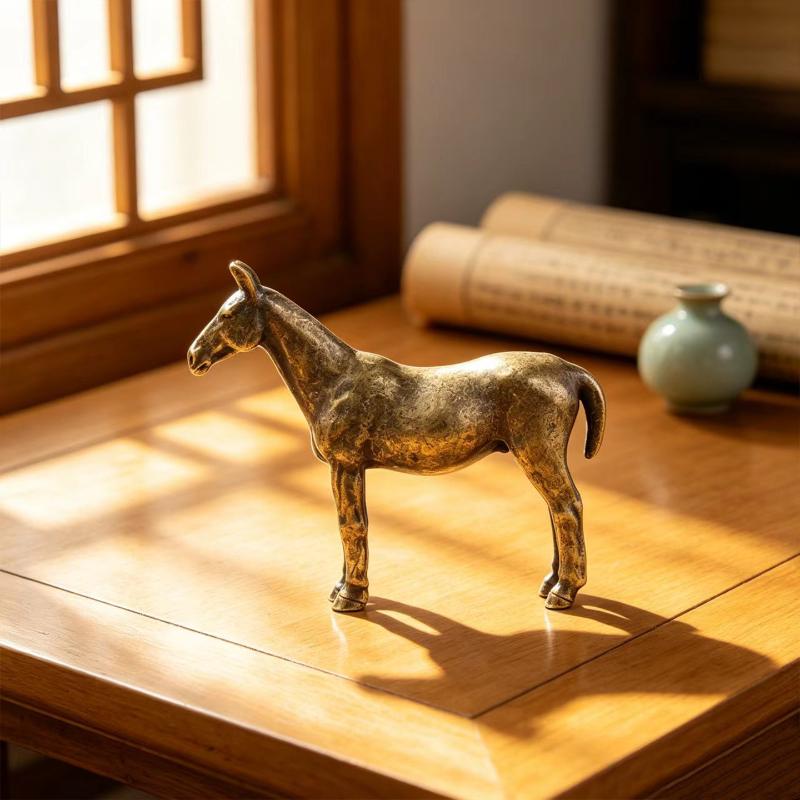 真鍮製の動物フィギュア 馬、雄羊、象、犀、ヒキガエル、トラ  - Vintage Collectibles Store のレビューと価格